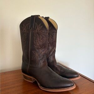 NWOT Women’s Justin Western Boot